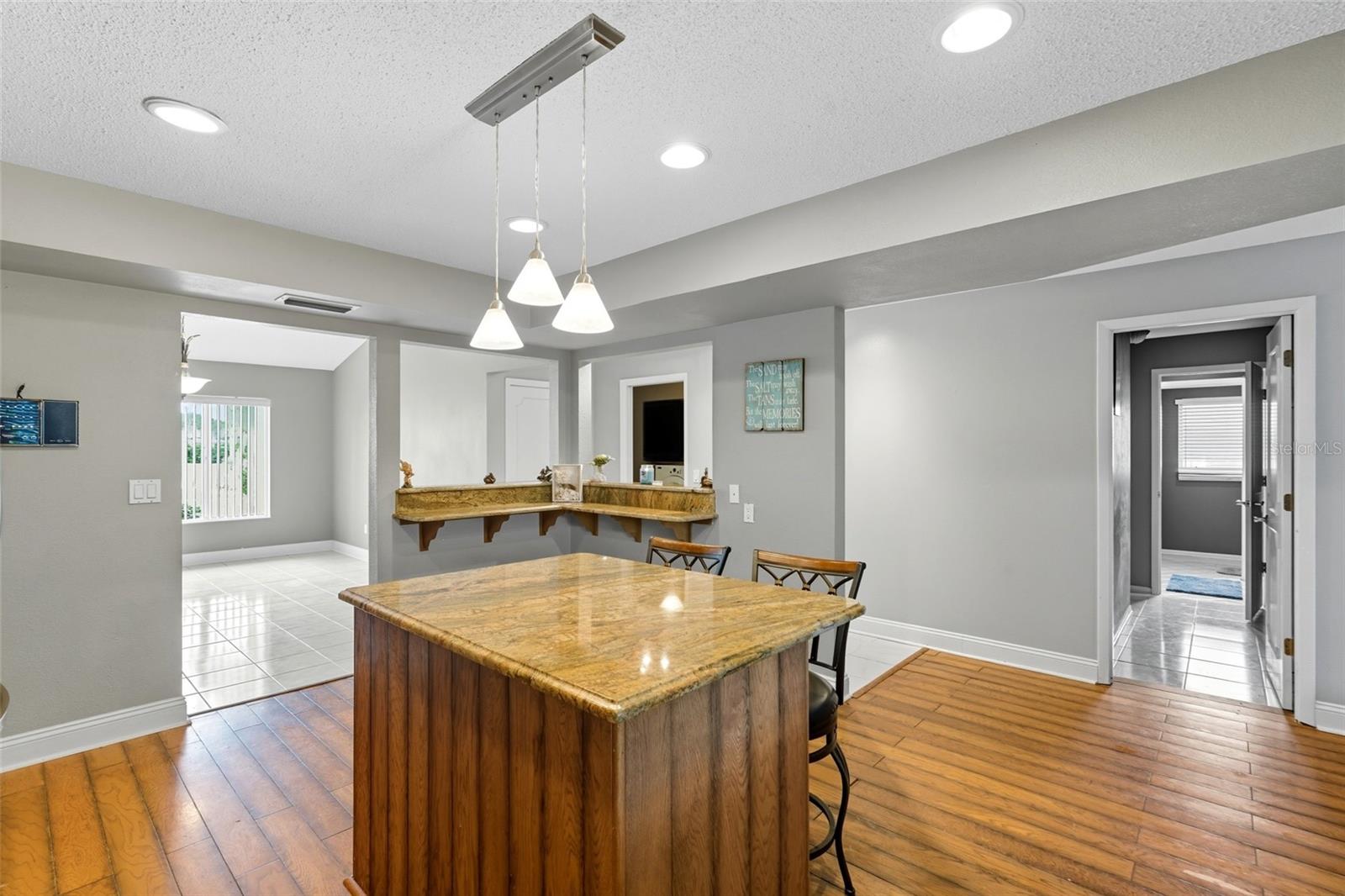 SOUTHBAY YACHT & RACQUET CLUB - Residential