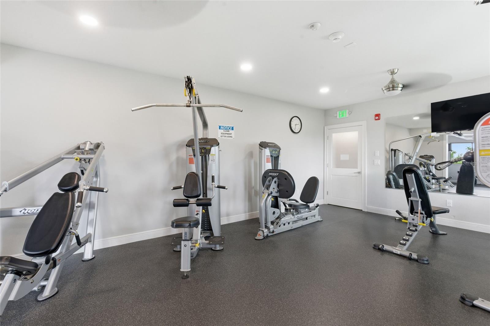 SOUTHBAY YACHT & RACQUET CLUB - Residential