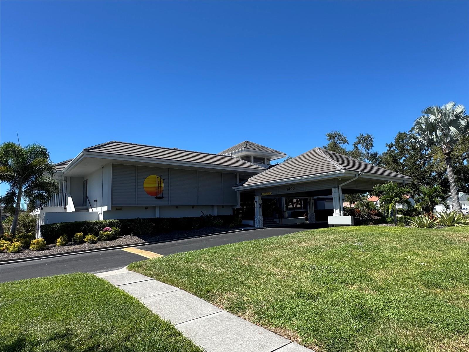 SOUTHBAY YACHT & RACQUET CLUB - Residential