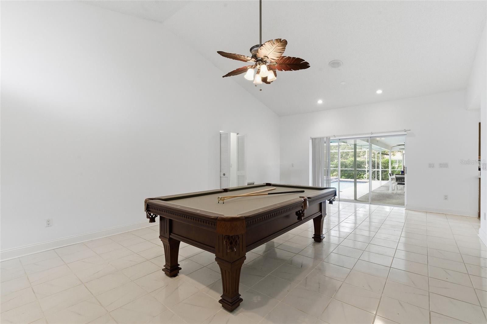 SOUTHBAY YACHT & RACQUET CLUB - Residential