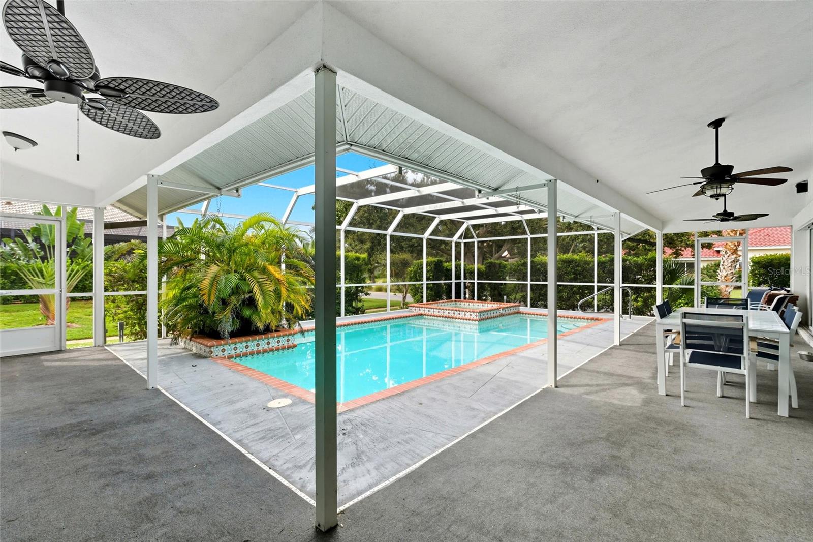 SOUTHBAY YACHT & RACQUET CLUB - Residential