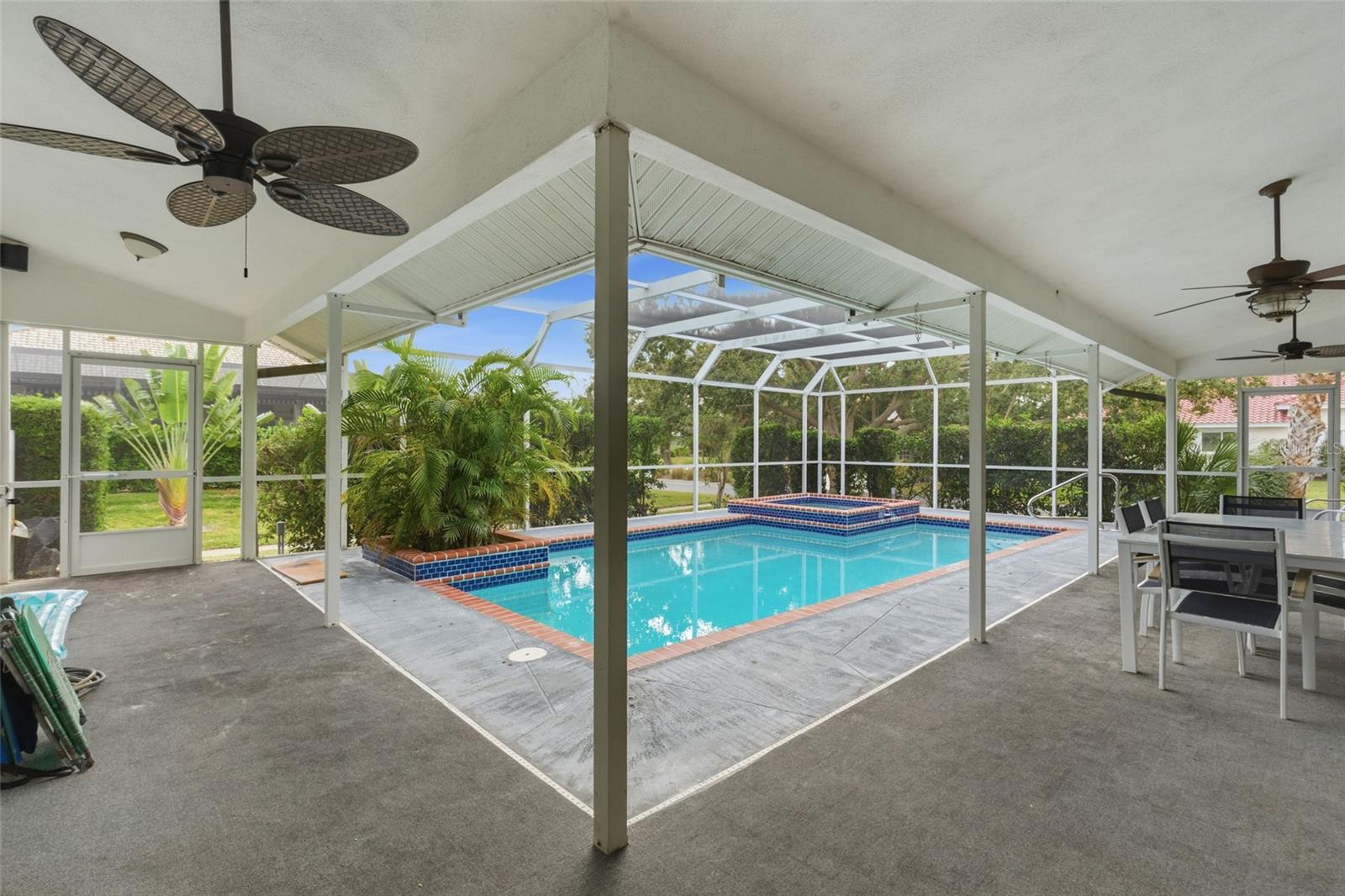 SOUTHBAY YACHT & RACQUET CLUB - Residential