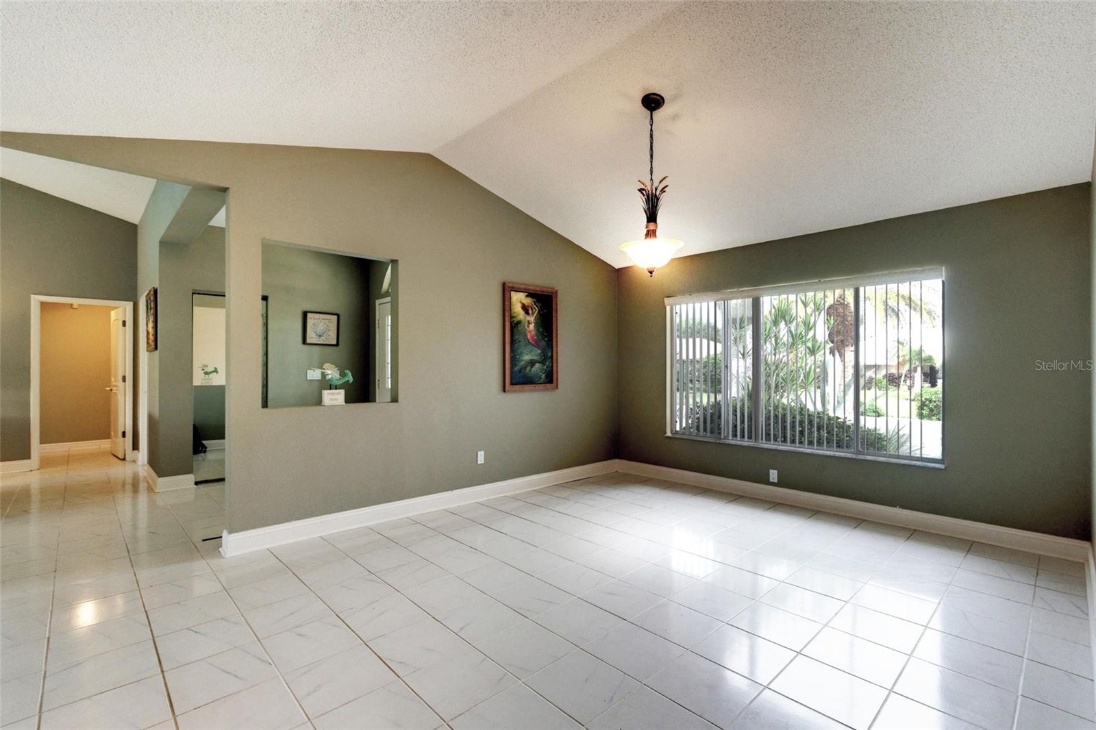 SOUTHBAY YACHT & RACQUET CLUB - Residential