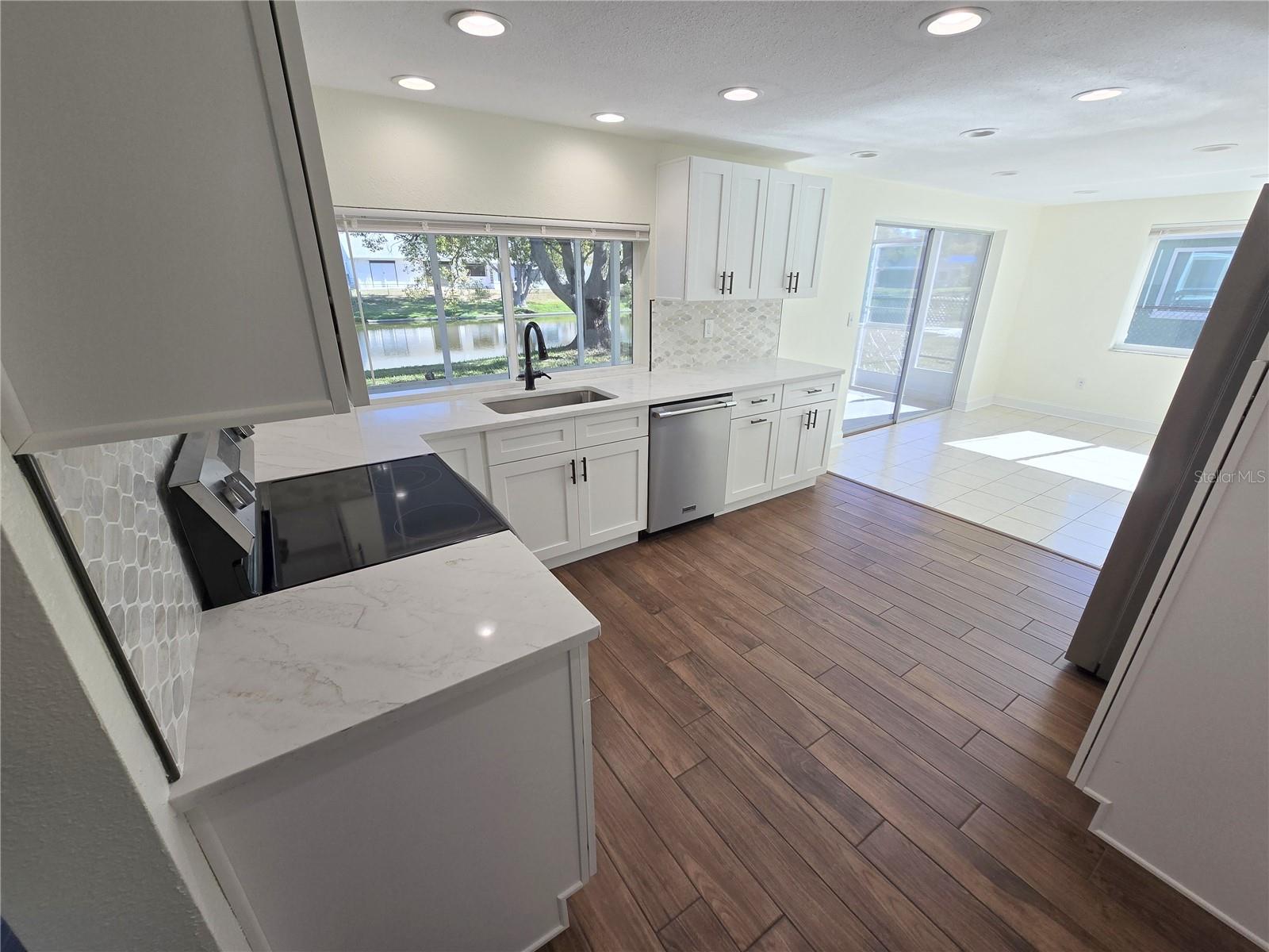 BEACON SQUARE - Residential