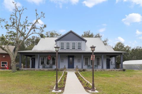 A home in DELAND