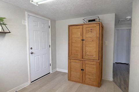 Tiny photo for 325 NE 25 Avenue, Ocala, FL 34470 (MLS # O6389393)