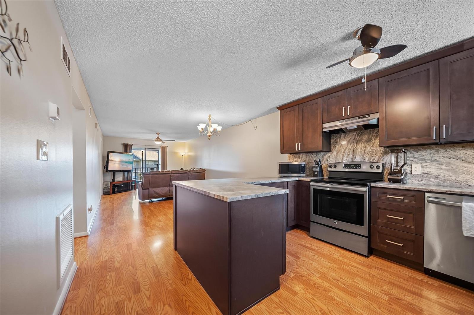 HARBOR PINES, A CONDO OR1439/4215 - Residential