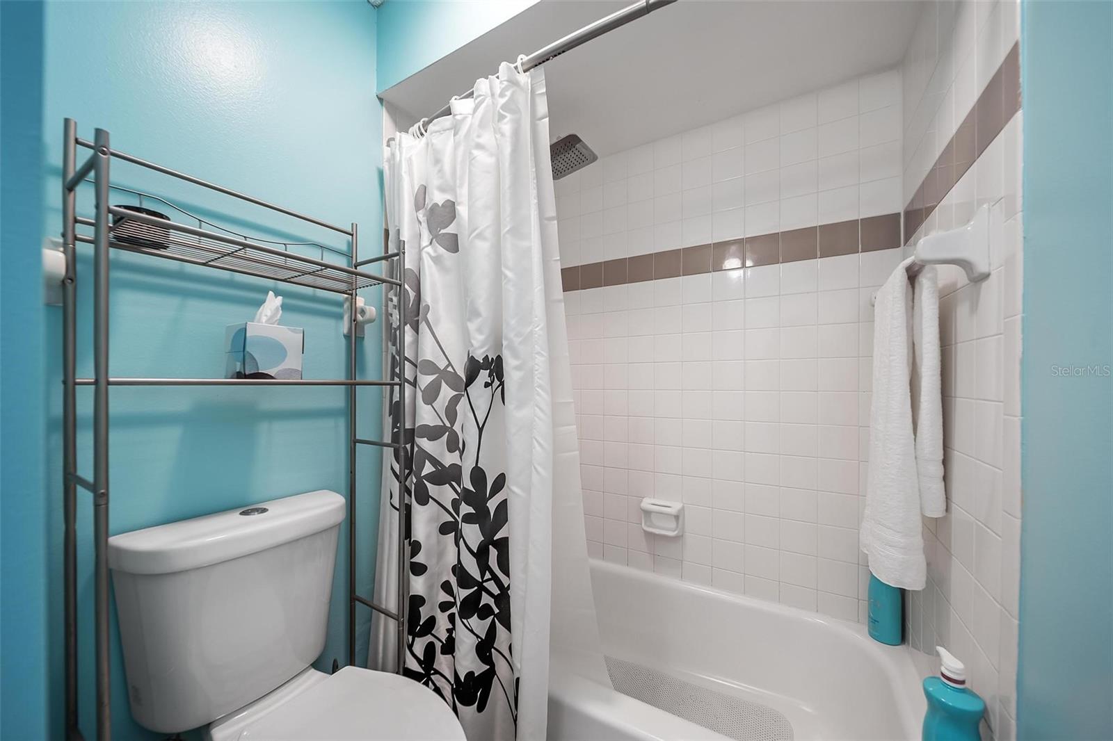 HARBOR PINES, A CONDO OR1439/4215 - Residential