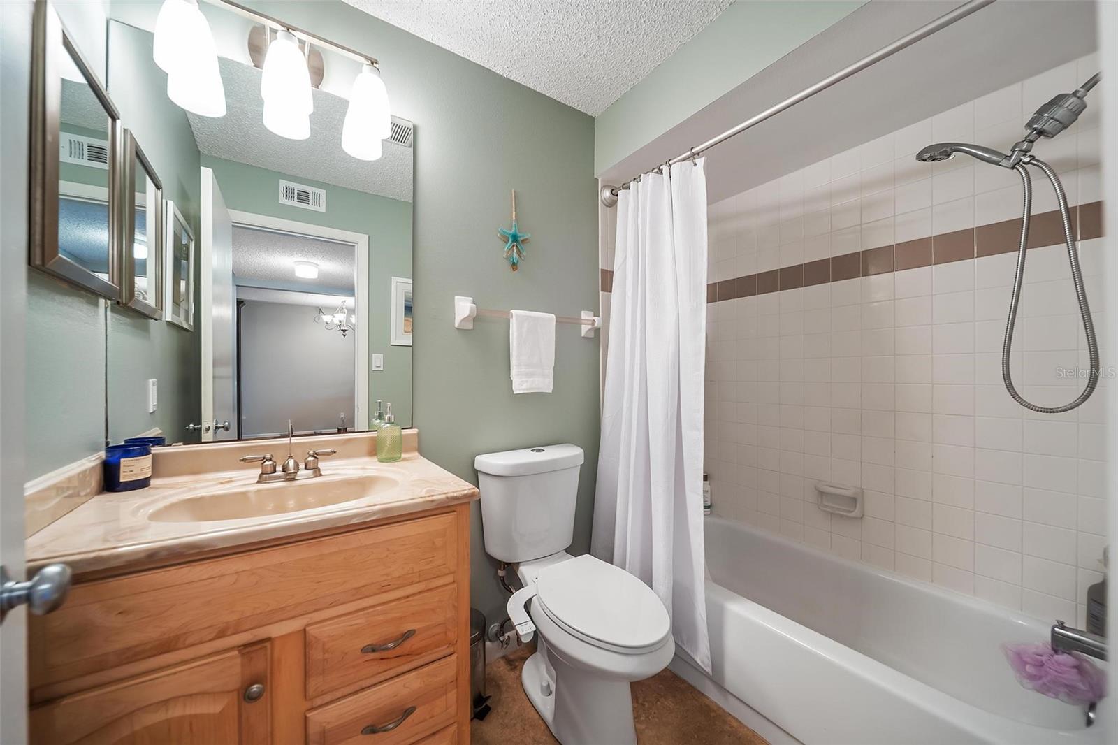 HARBOR PINES, A CONDO OR1439/4215 - Residential