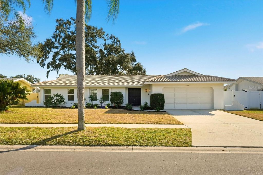 Photo of 1101 Mcfarland Street, Dunedin, FL 34698 (MLS # TB8469603)