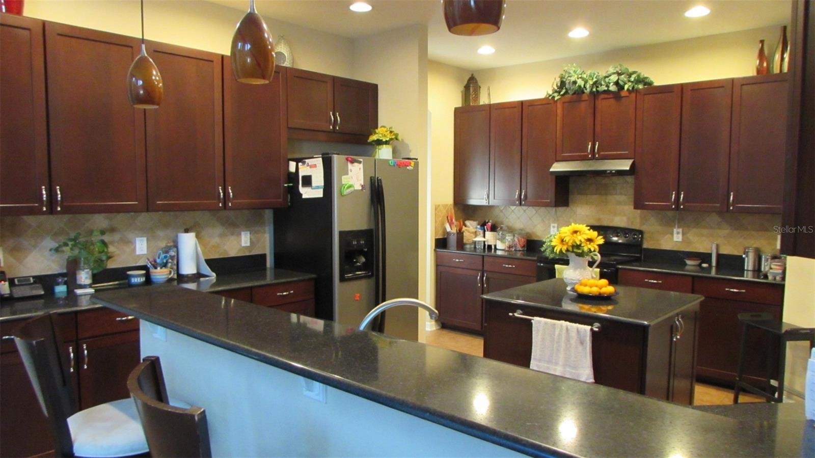 6832 THORNHILL CIRCLE