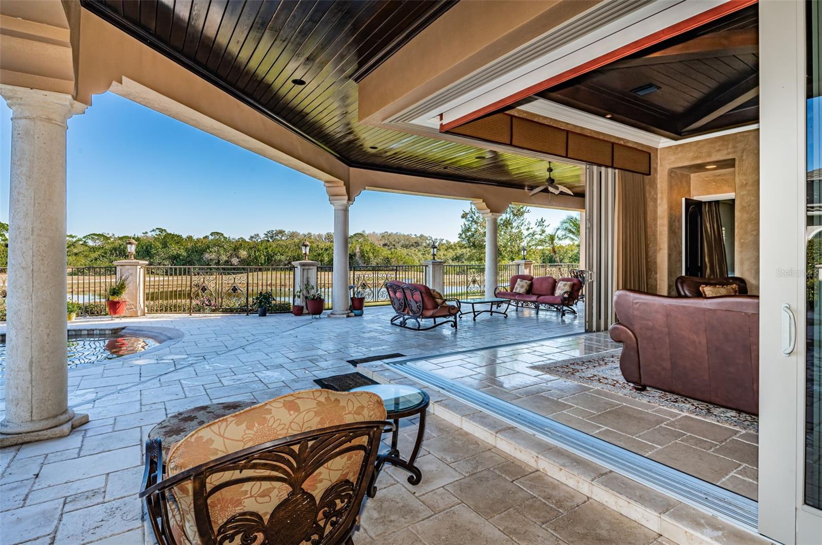 BAYOU CLUB ESTATES TR 2 PH 2 - Residential