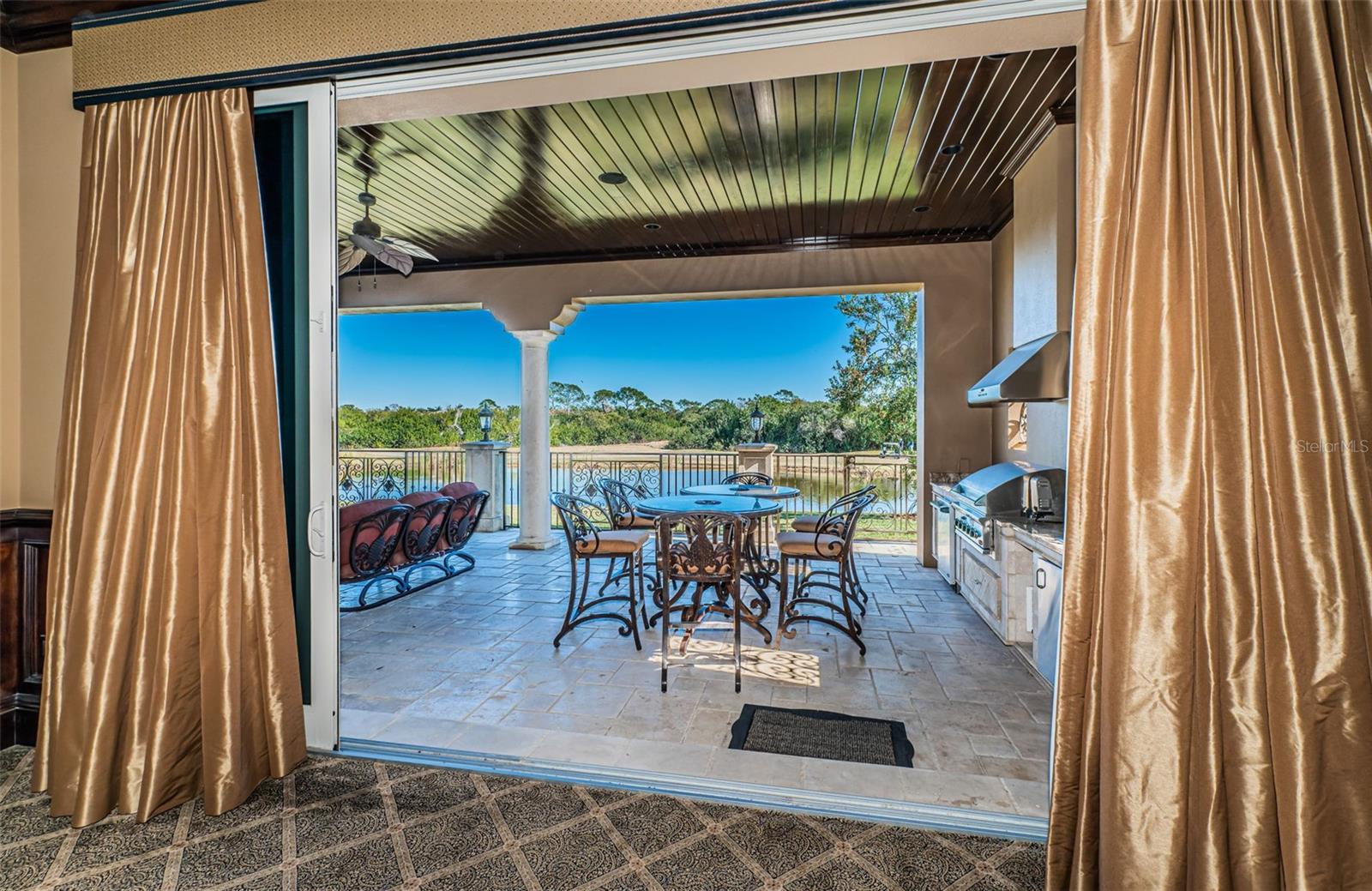 BAYOU CLUB ESTATES TR 2 PH 2 - Residential