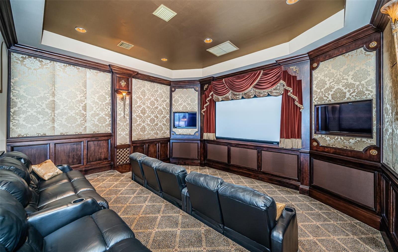 BAYOU CLUB ESTATES TR 2 PH 2 - Residential