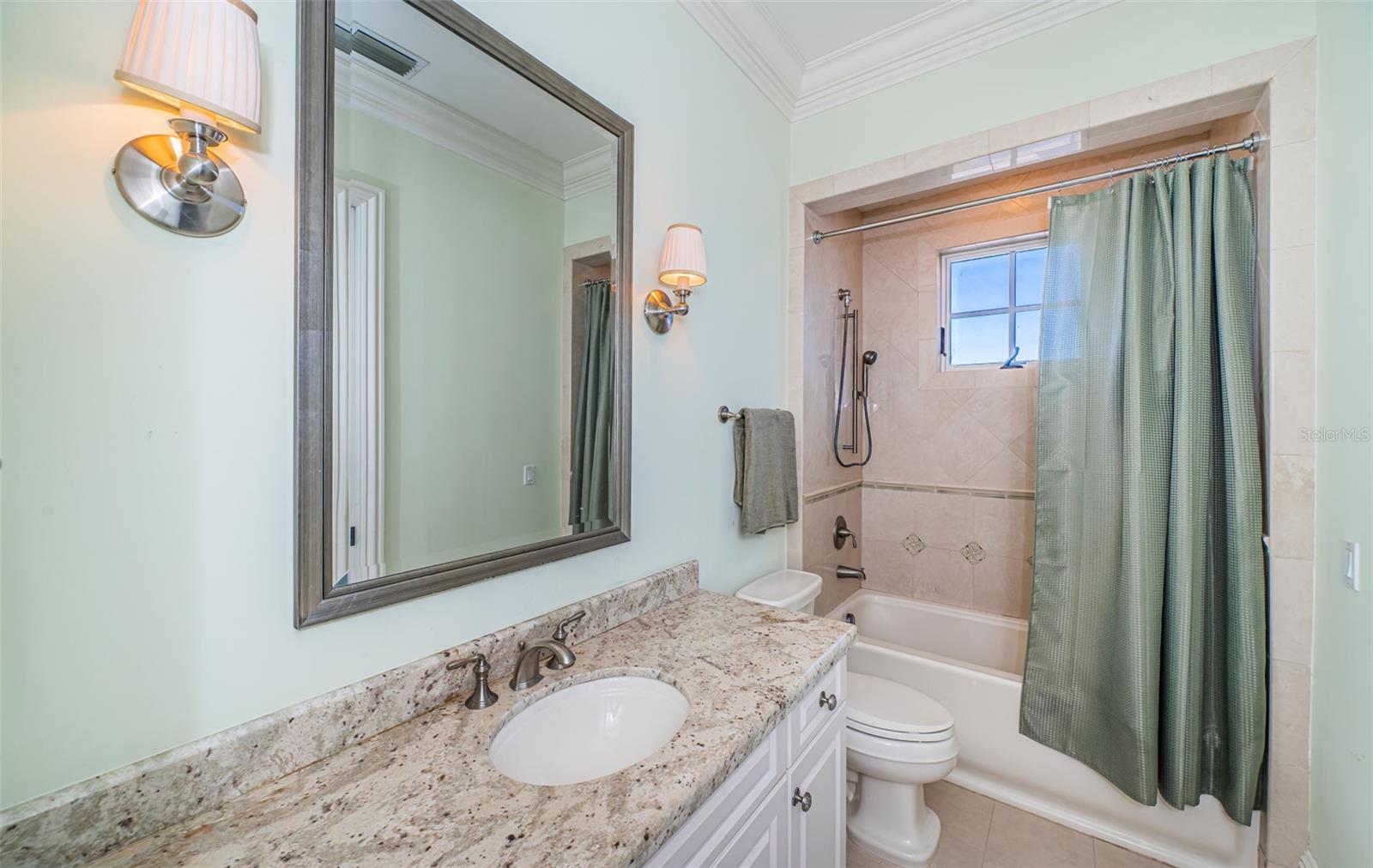 BAYOU CLUB ESTATES TR 2 PH 2 - Residential