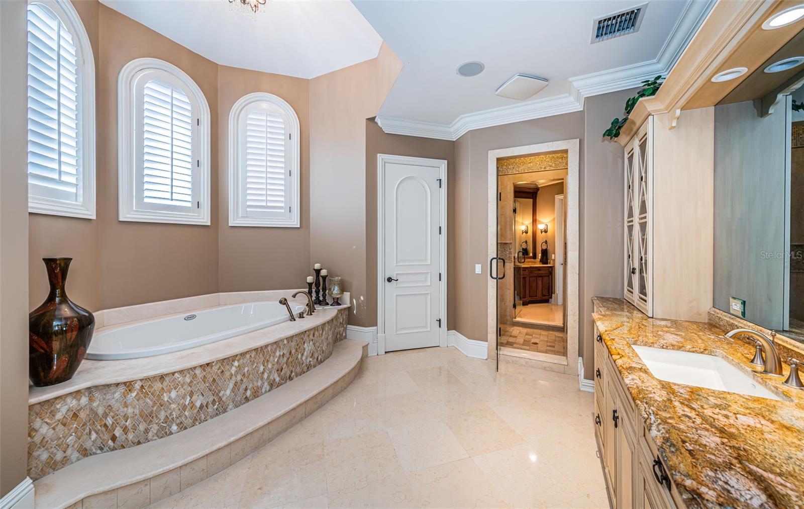 BAYOU CLUB ESTATES TR 2 PH 2 - Residential