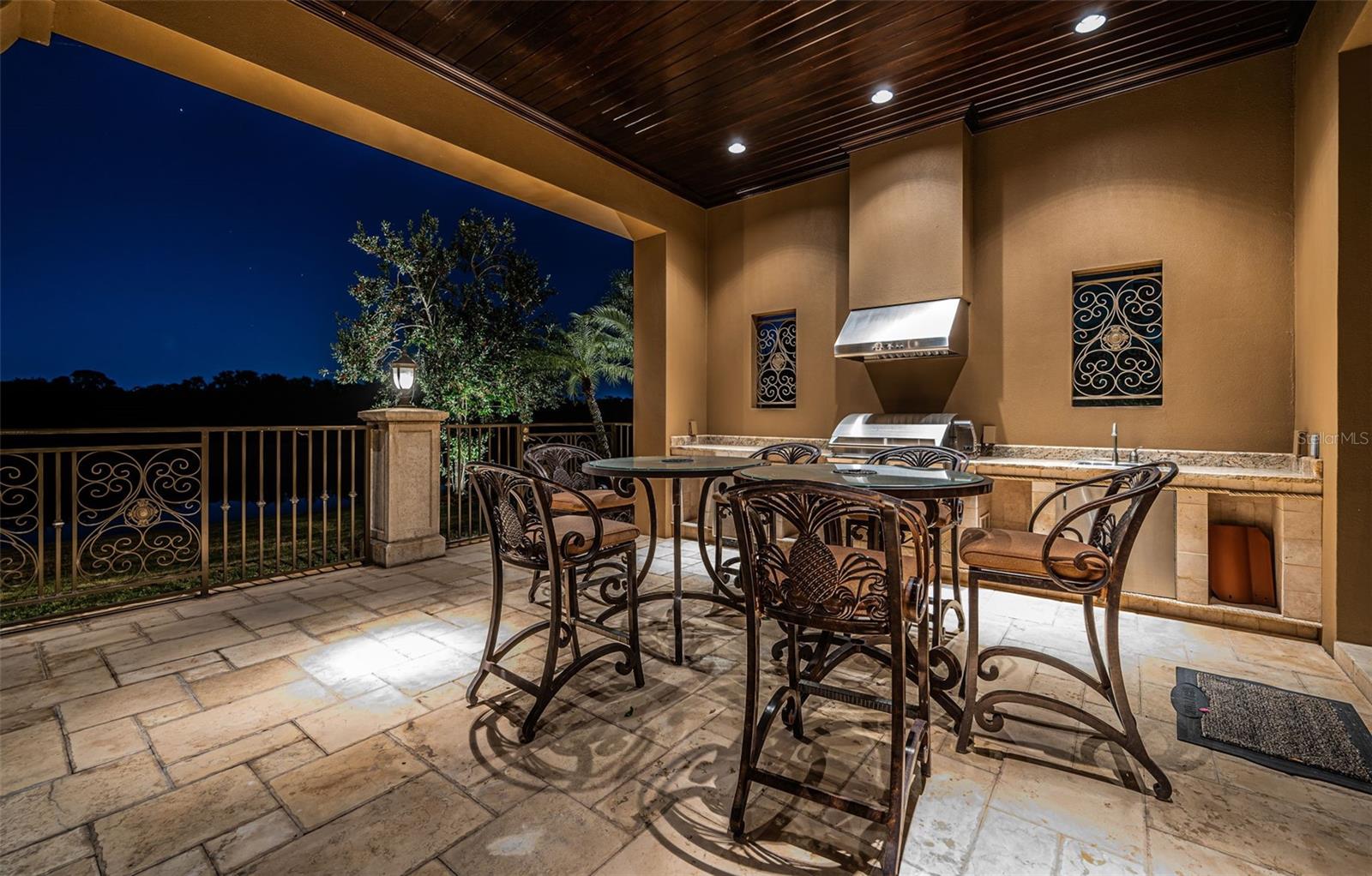 BAYOU CLUB ESTATES TR 2 PH 2 - Residential