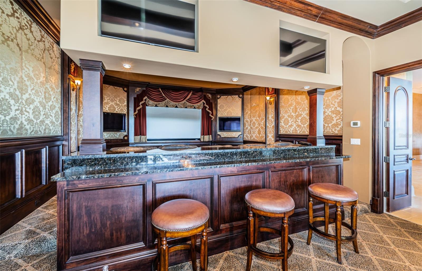 BAYOU CLUB ESTATES TR 2 PH 2 - Residential