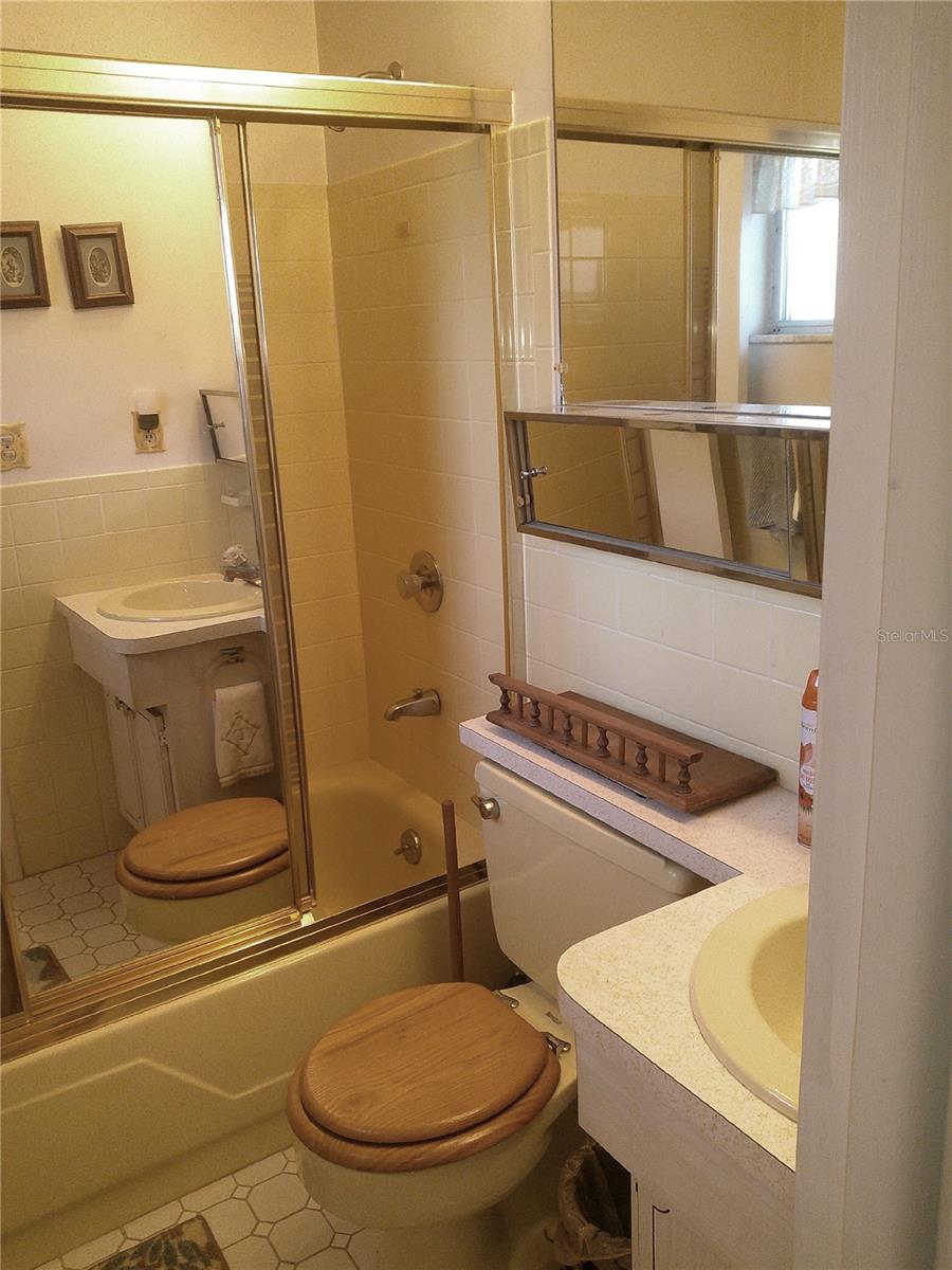 MAINLANDS OF TAMARAC BY THE GULF UNIT 3 CONDO - Residential