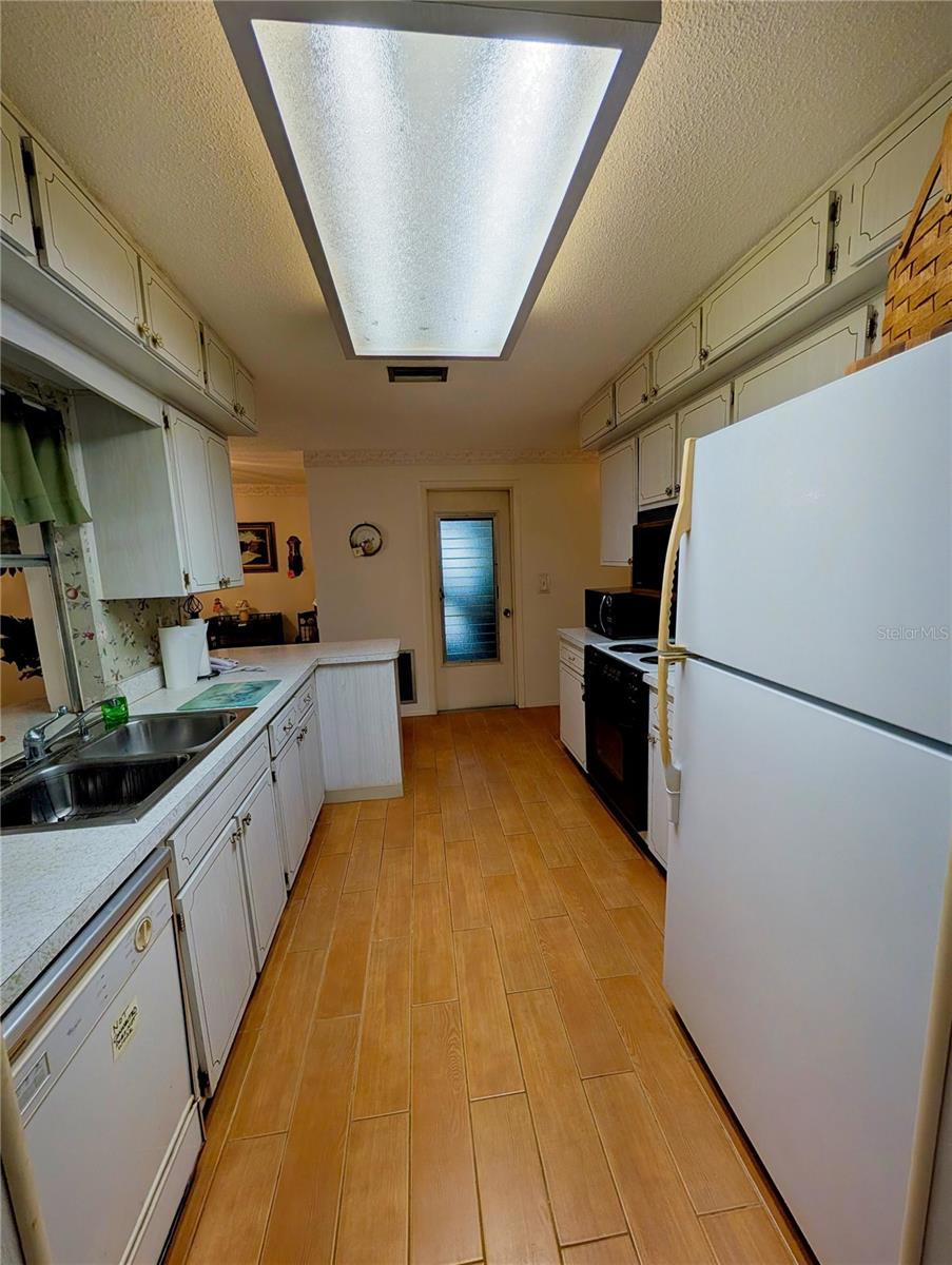 MAINLANDS OF TAMARAC BY THE GULF UNIT 3 CONDO - Residential