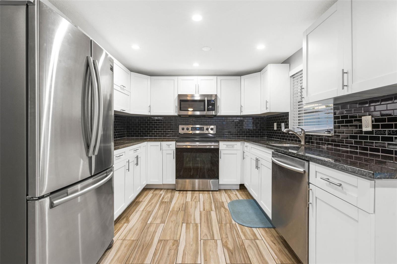 HIGHPOINT ESTATES - Residential Lease