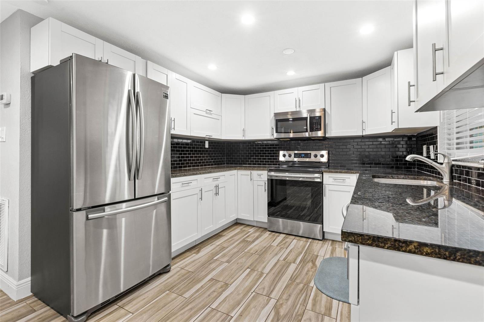 HIGHPOINT ESTATES - Residential Lease