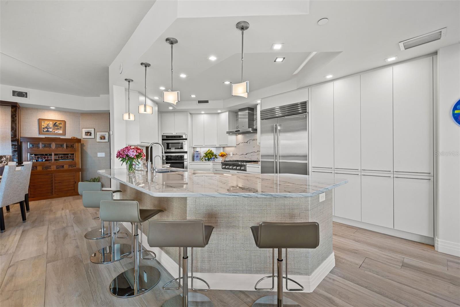 400 BEACH DRIVE CONDO - Residential