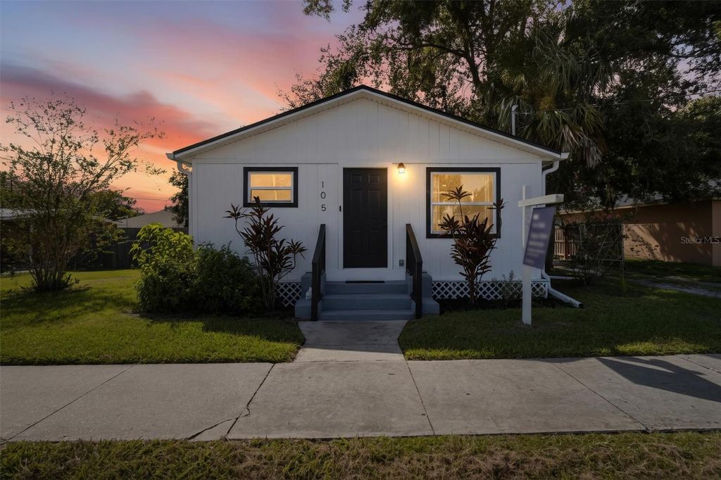 Photo of 105 S Maryland Avenue, Plant City, FL 33563 (MLS # TB8417152)