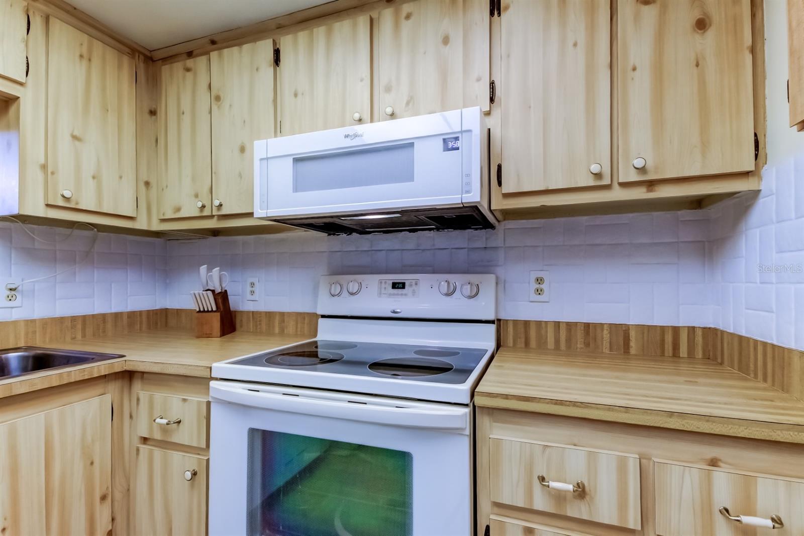 PINEWOOD VILLAGE CONDO - Residential