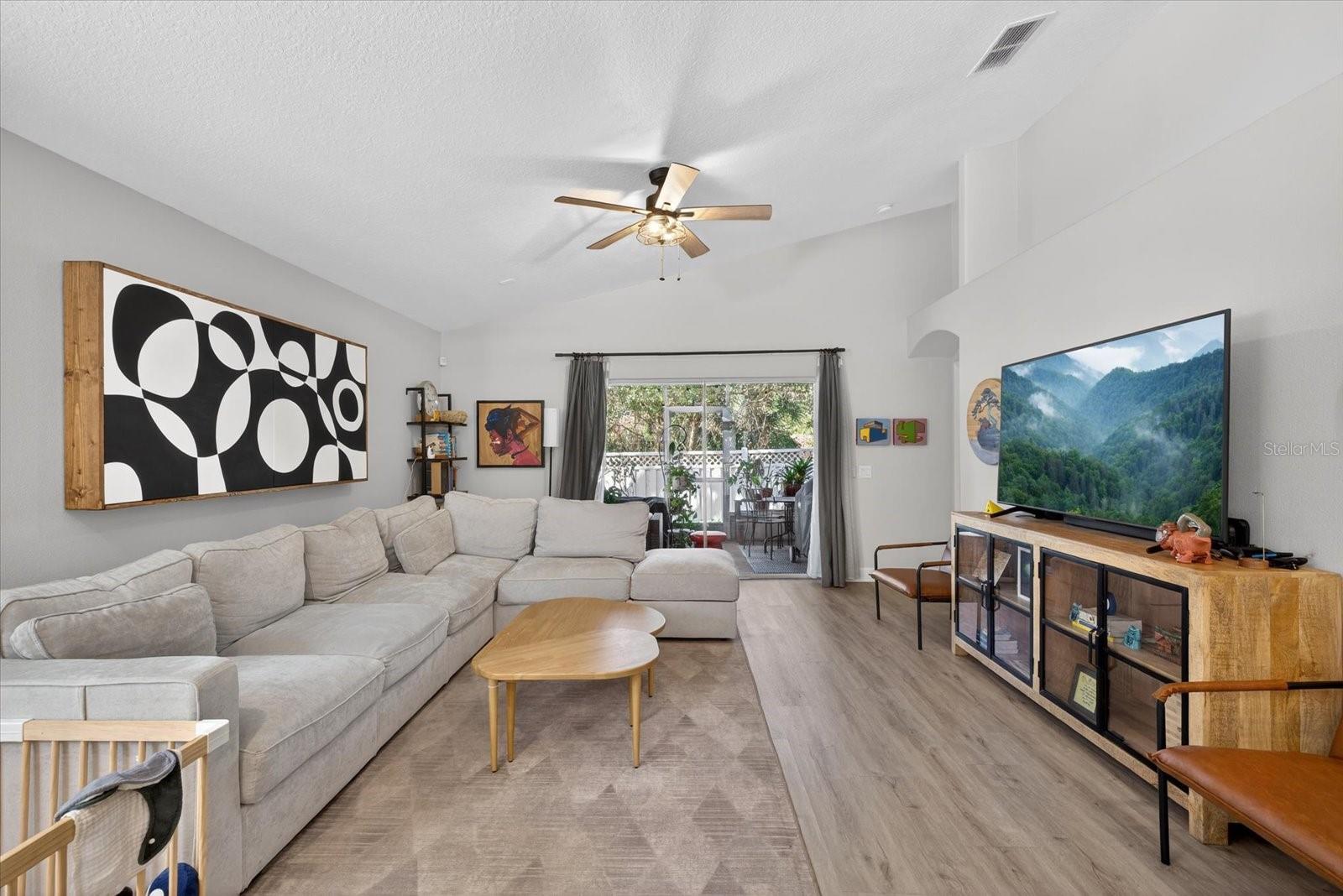 TAMPA PALMS AREA 4 PRCL 11 U - Residential