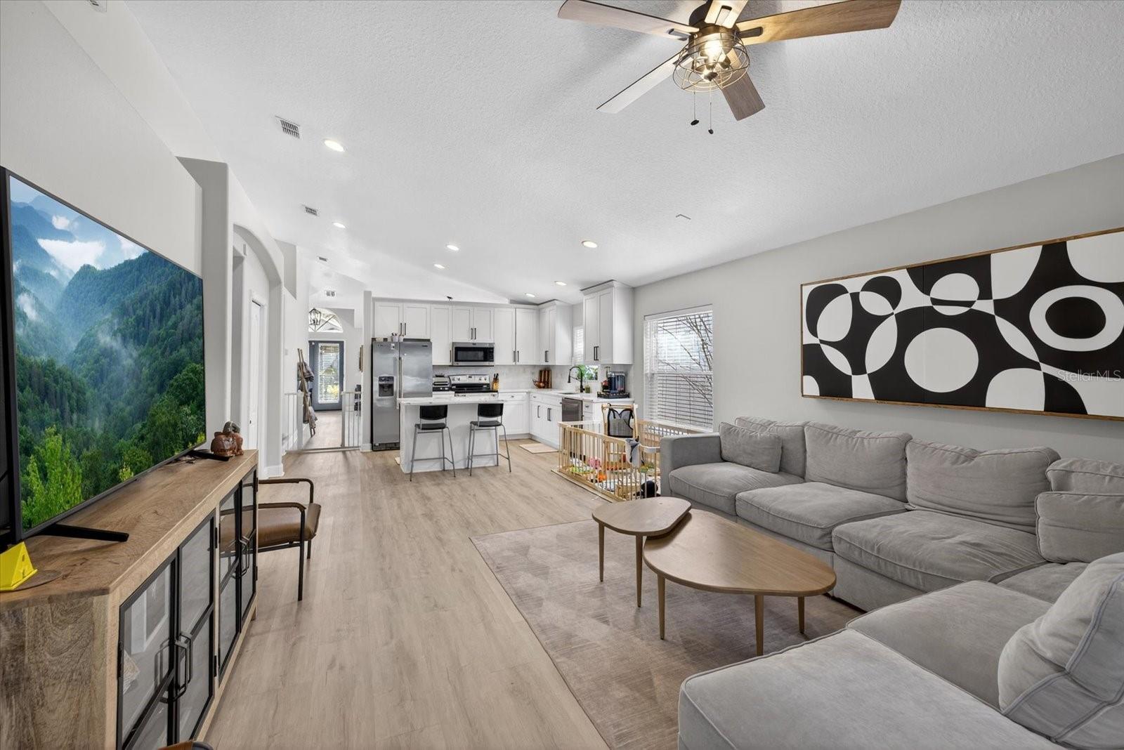 TAMPA PALMS AREA 4 PRCL 11 U - Residential