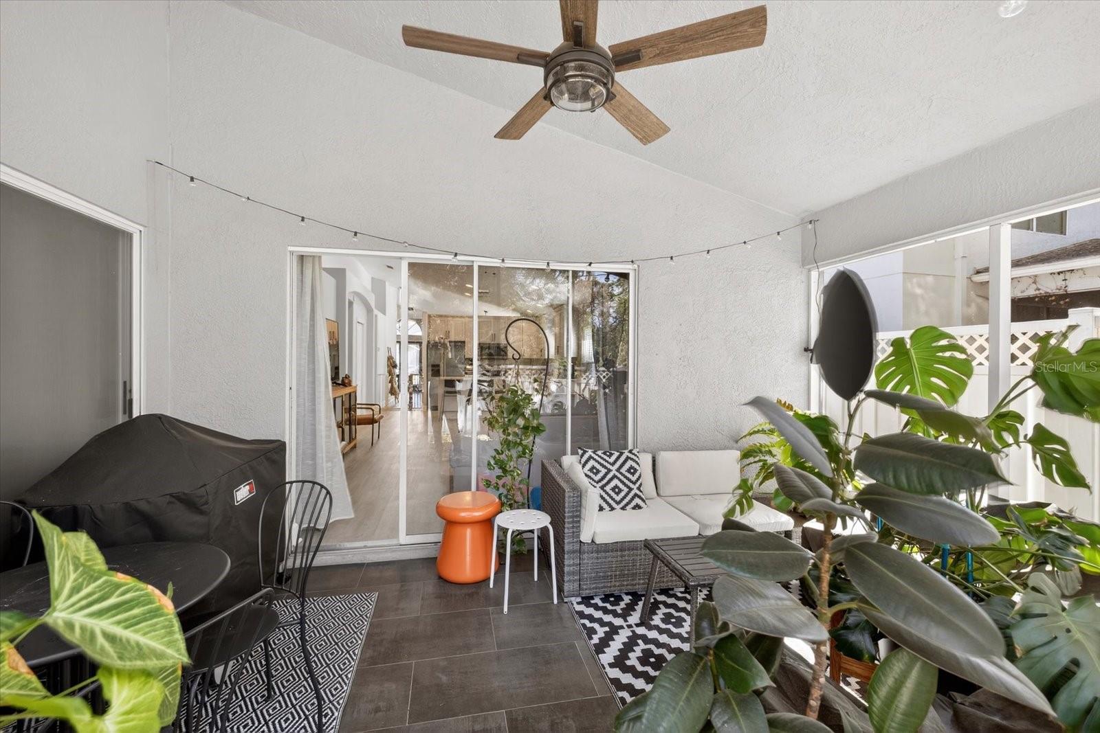 TAMPA PALMS AREA 4 PRCL 11 U - Residential