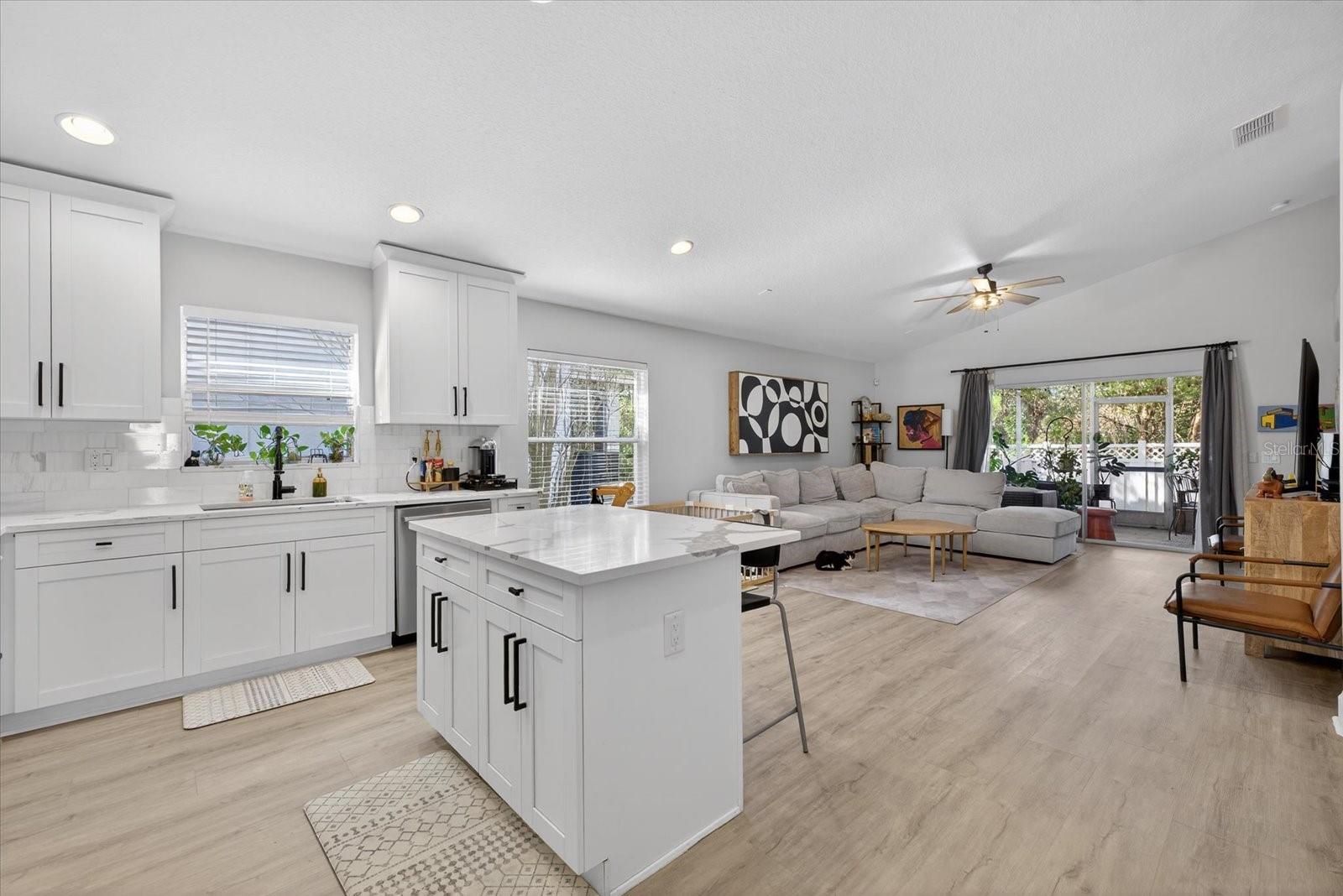 TAMPA PALMS AREA 4 PRCL 11 U - Residential