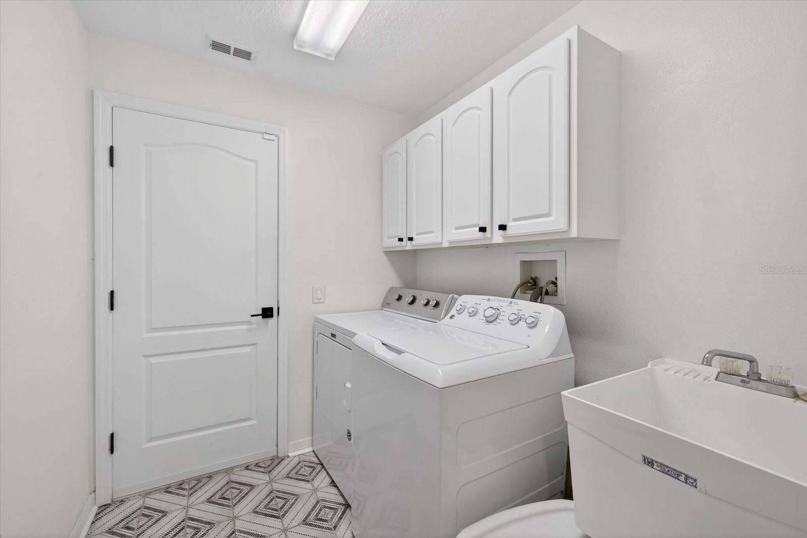 TAMPA PALMS AREA 4 PRCL 11 U - Residential