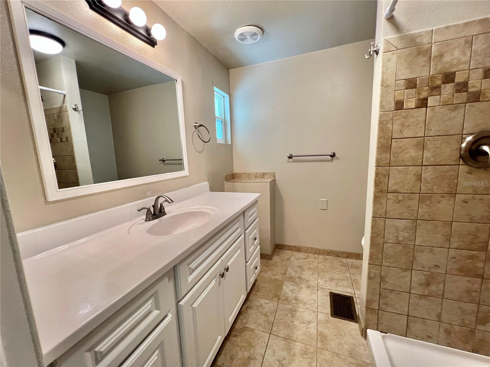 HAWTHORNE AT LEESBURG A COOP - Residential