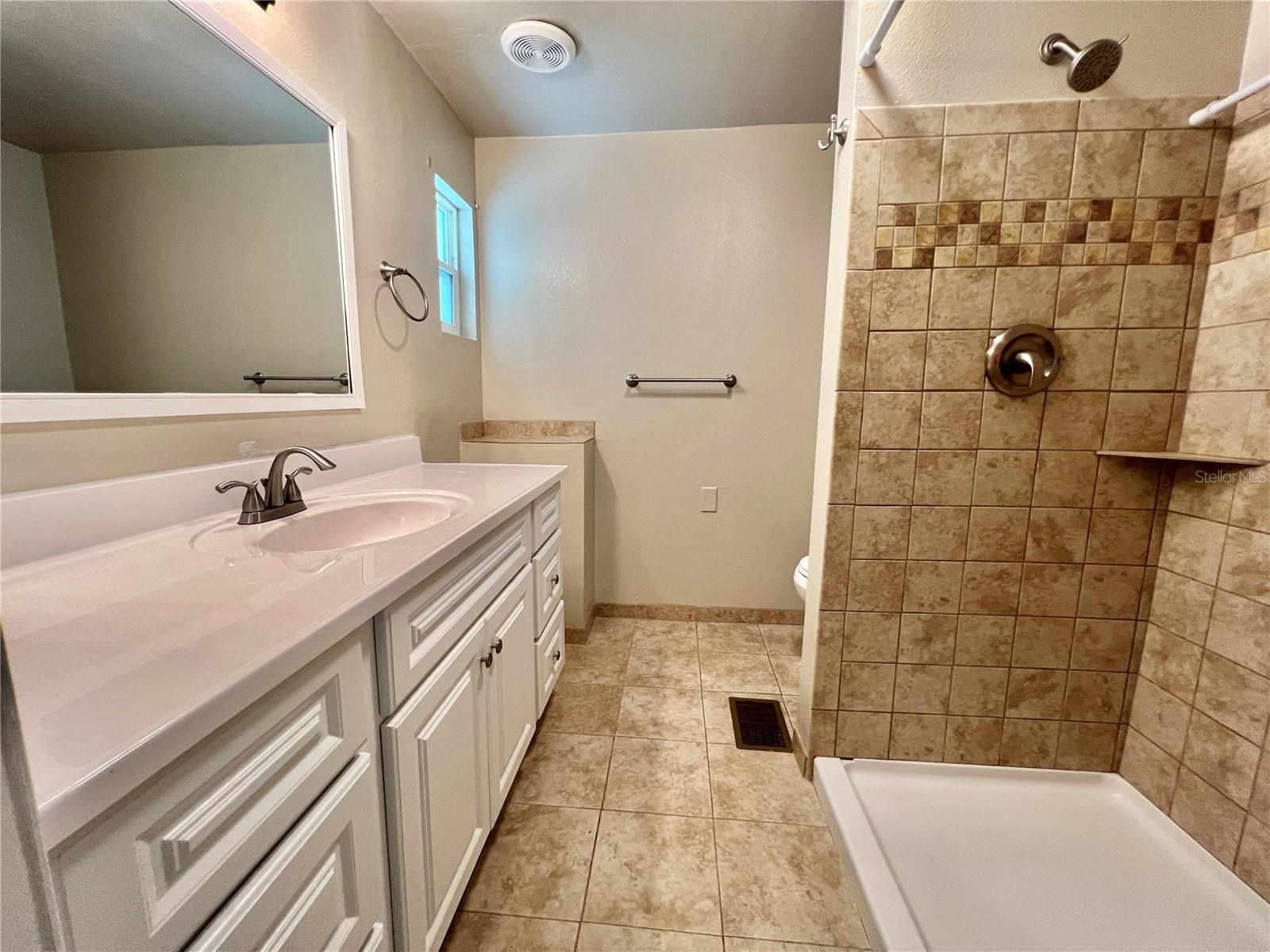 HAWTHORNE AT LEESBURG A COOP - Residential