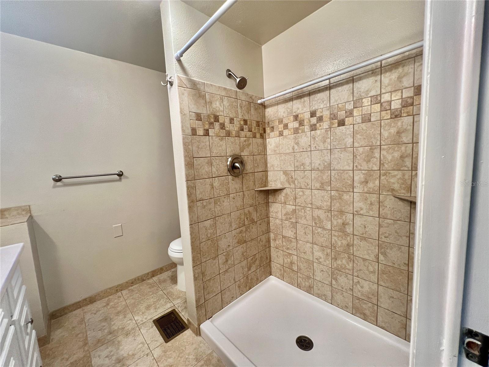 HAWTHORNE AT LEESBURG A COOP - Residential