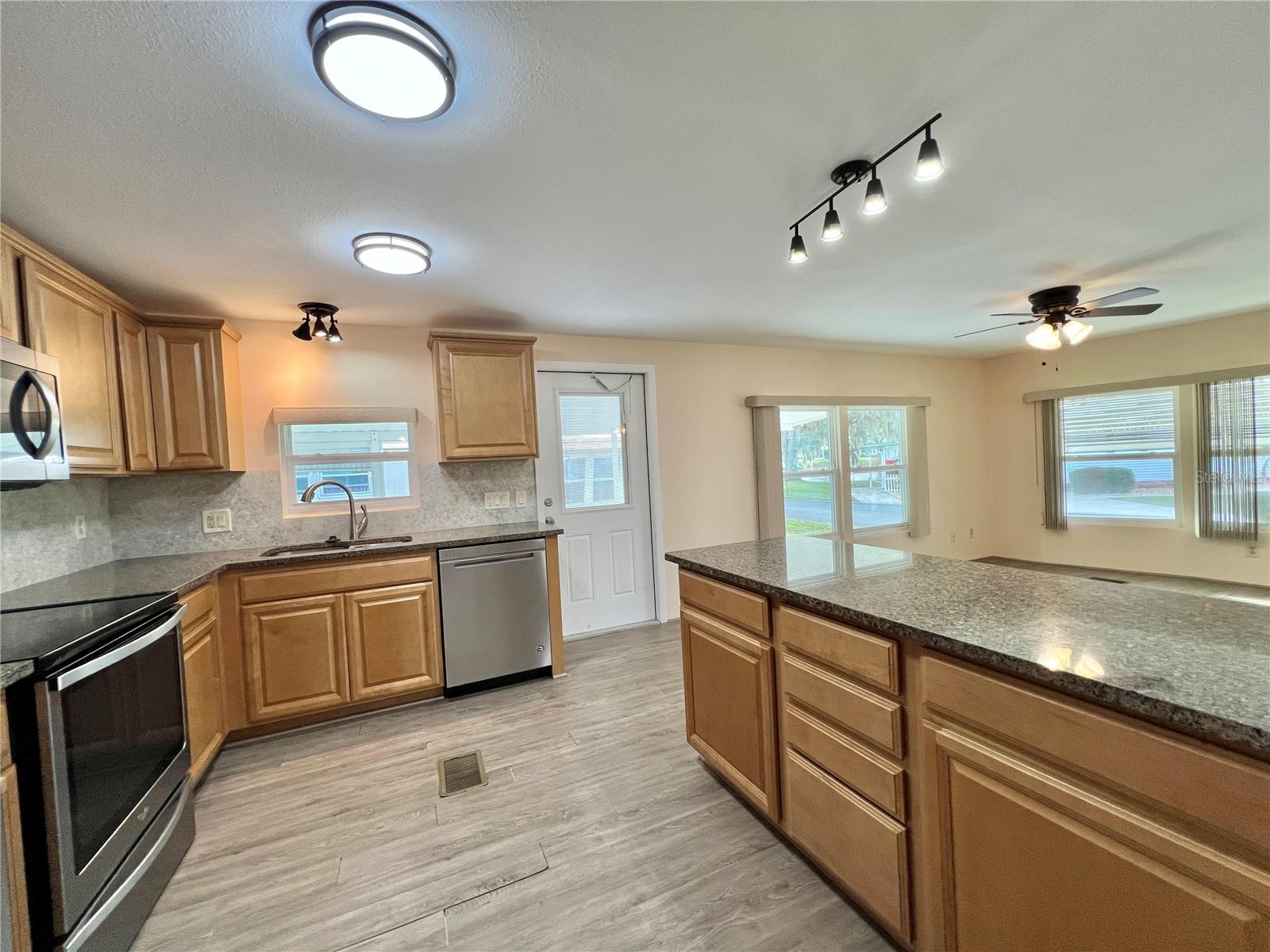 HAWTHORNE AT LEESBURG A COOP - Residential