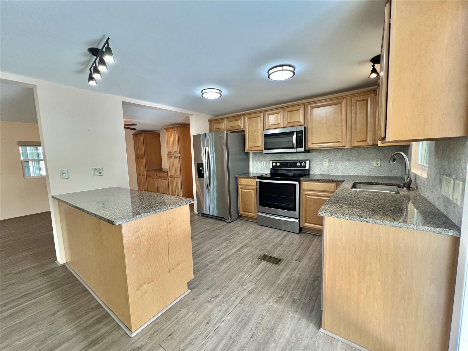 HAWTHORNE AT LEESBURG A COOP - Residential