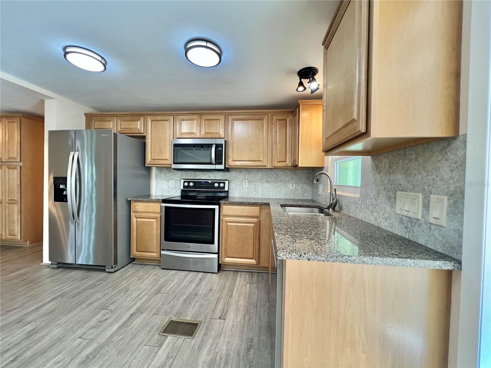 HAWTHORNE AT LEESBURG A COOP - Residential