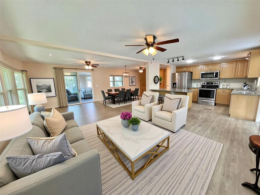 Photo of 176 Azalea Trail, Leesburg, FL 34748 (MLS # G5103794)