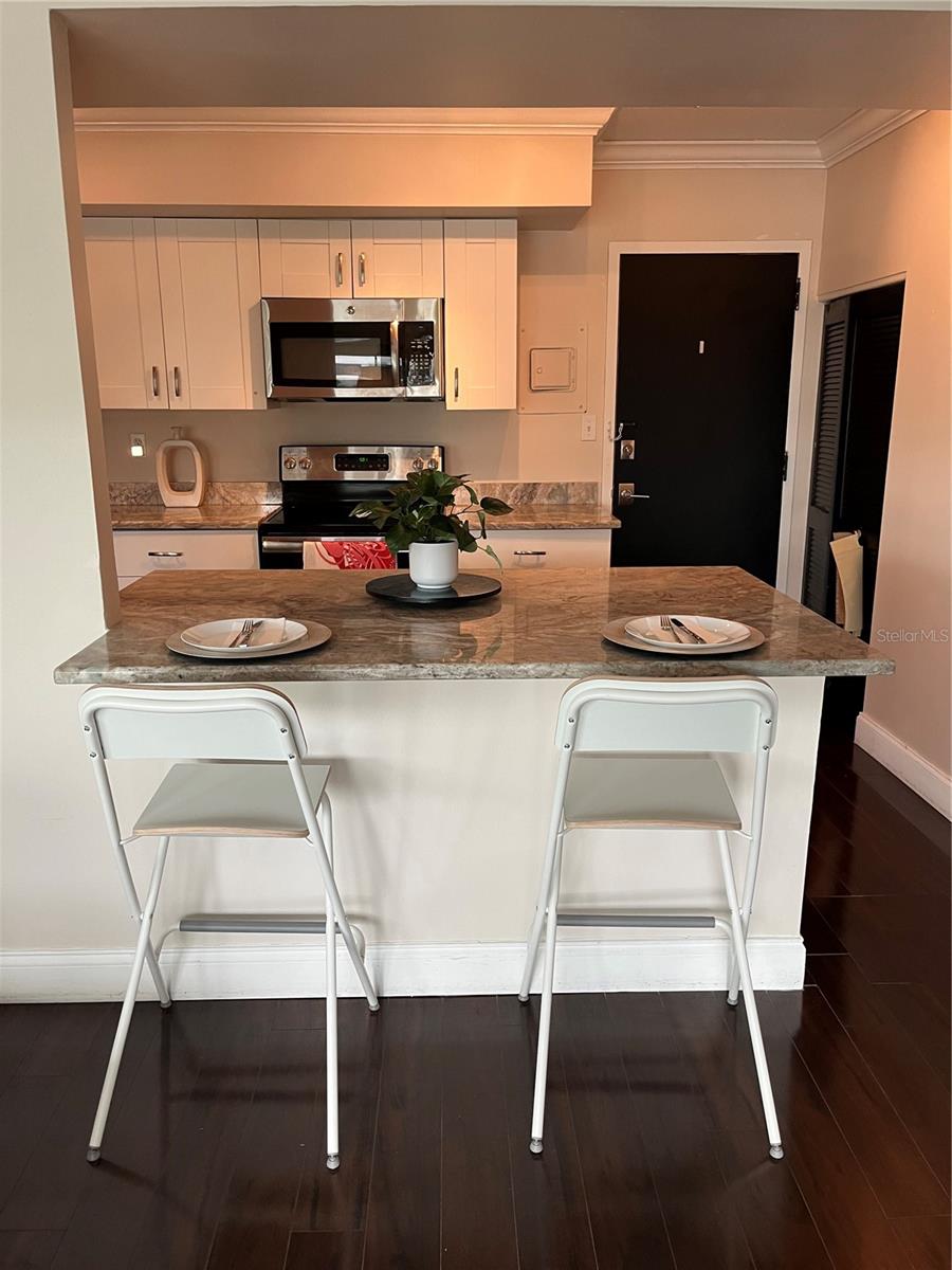 HARBOUR HOUSE CONDO - Residential