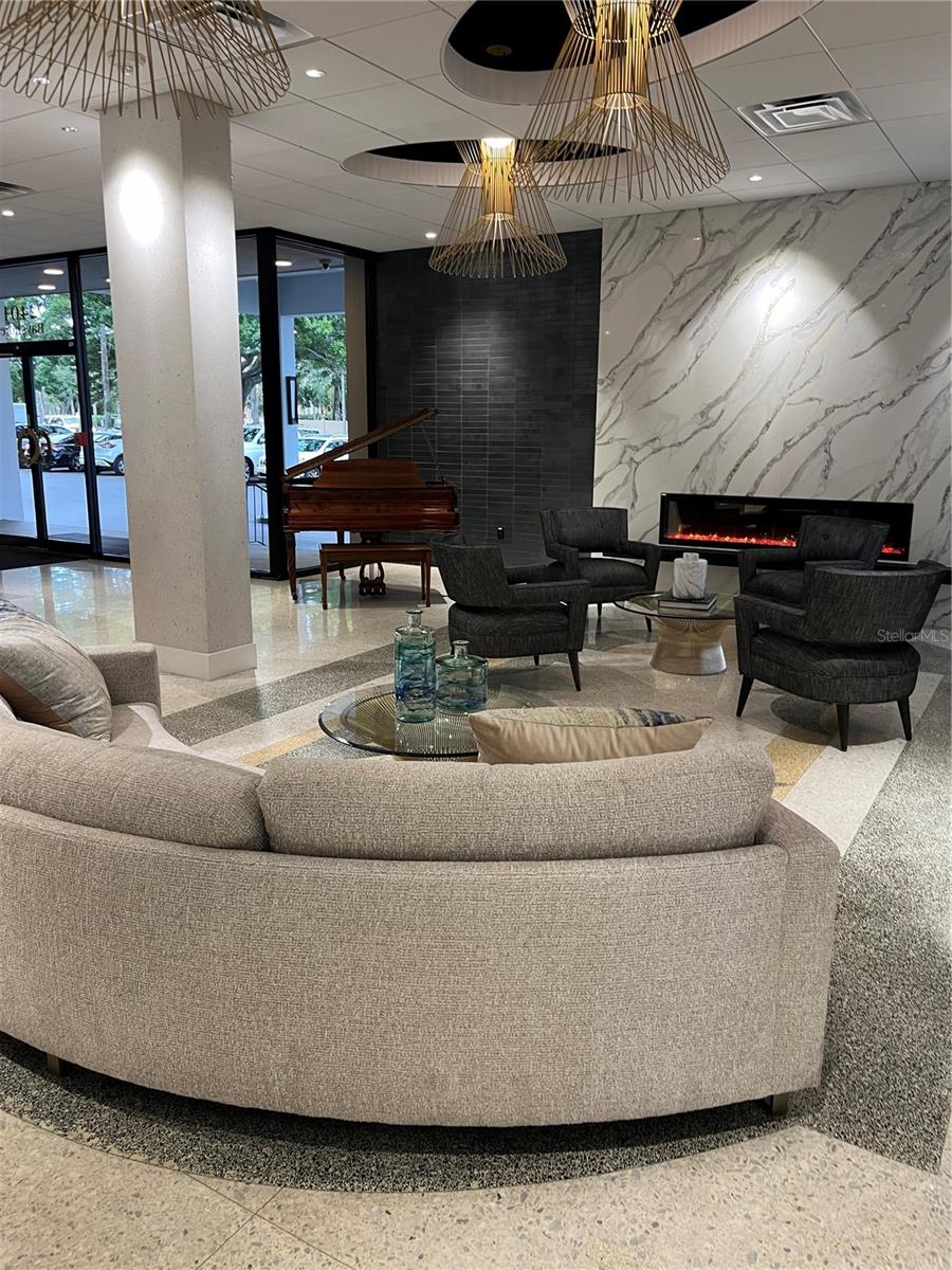 HARBOUR HOUSE CONDO - Residential