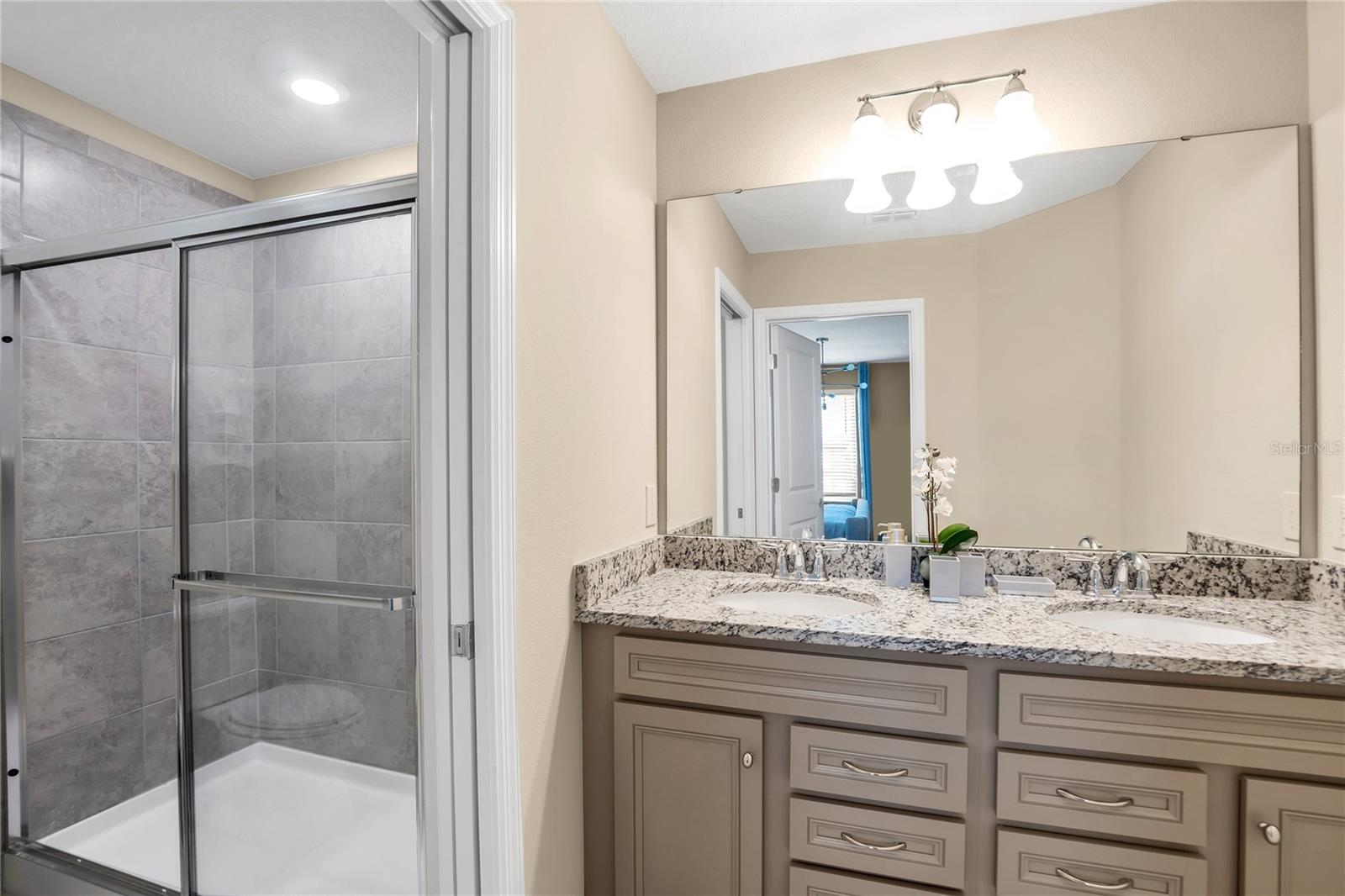 WINDSOR ISLAND RESORT - Residential