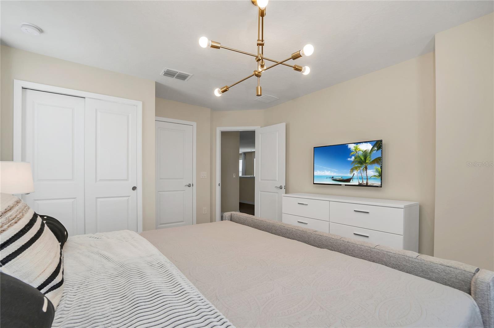 WINDSOR ISLAND RESORT - Residential