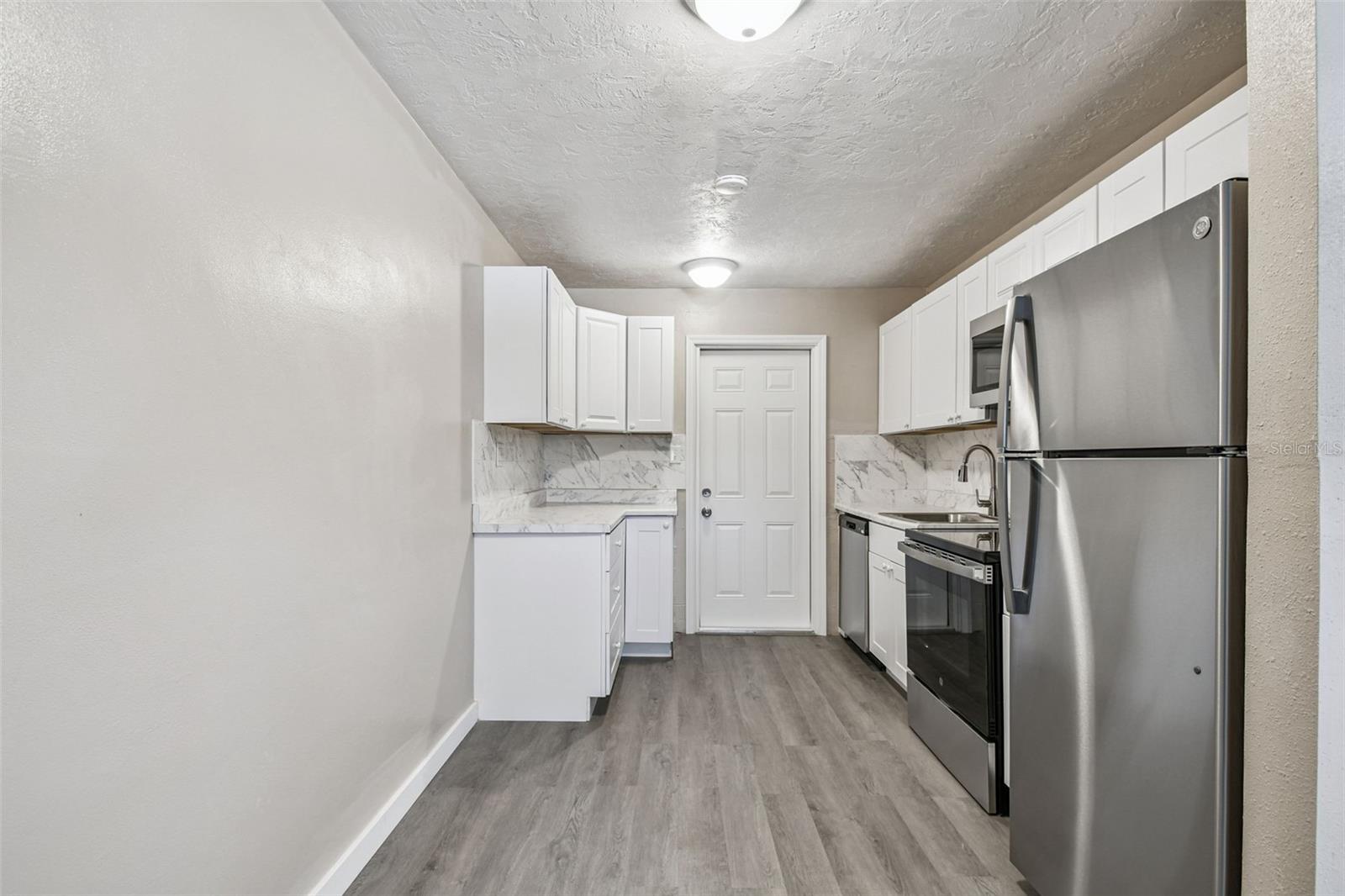 RIVIERE ADD TO PALMETTO - Residential Lease