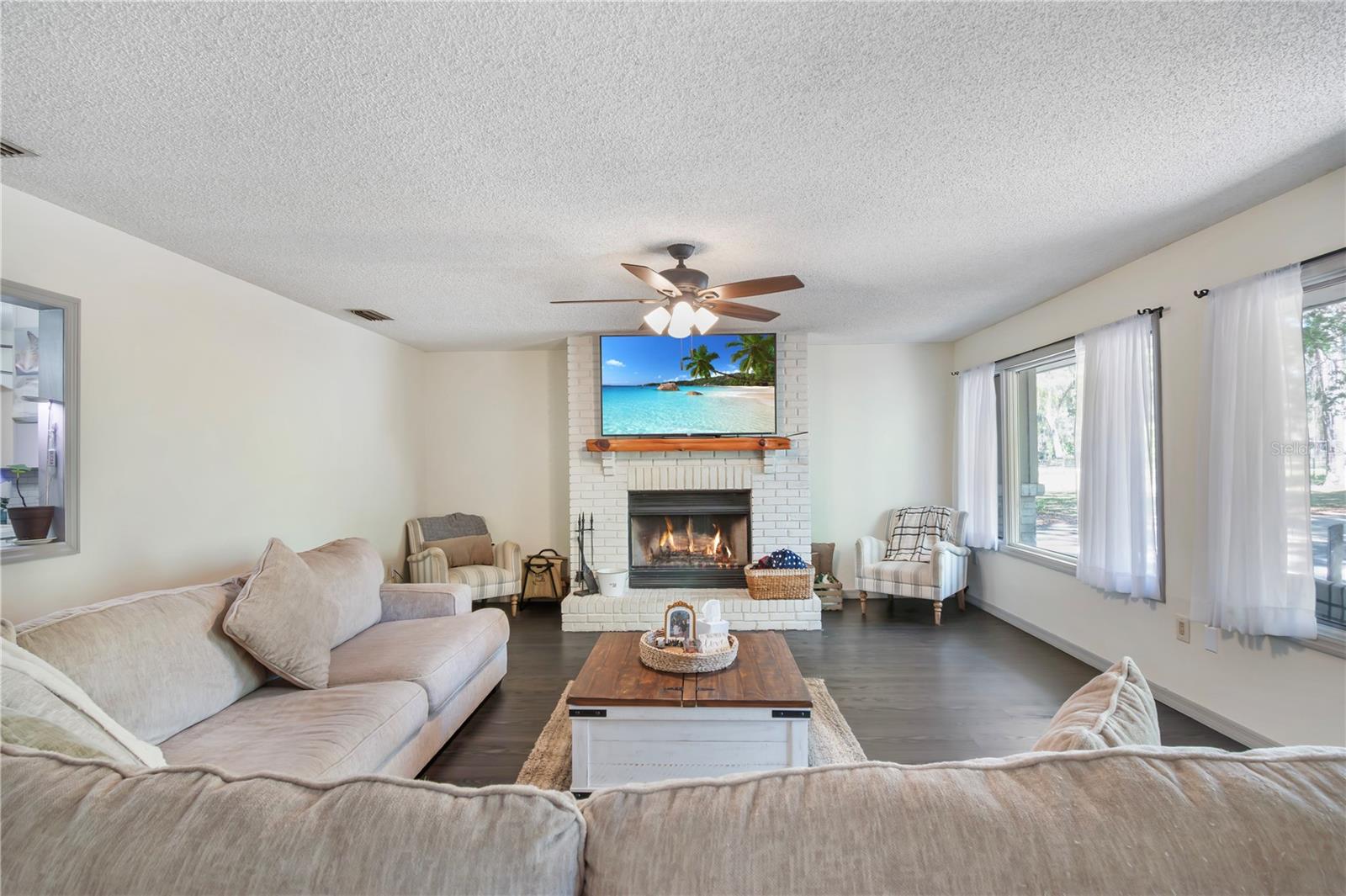 MEADOWBROOK RANCHES - Residential