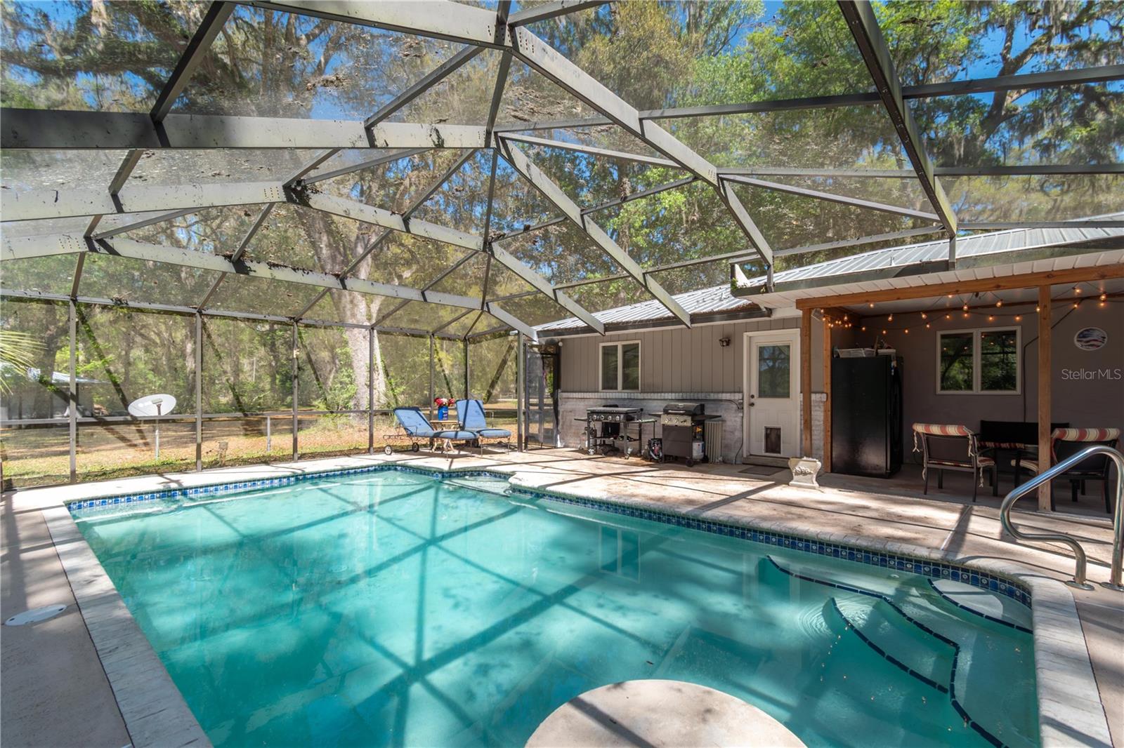 MEADOWBROOK RANCHES - Residential