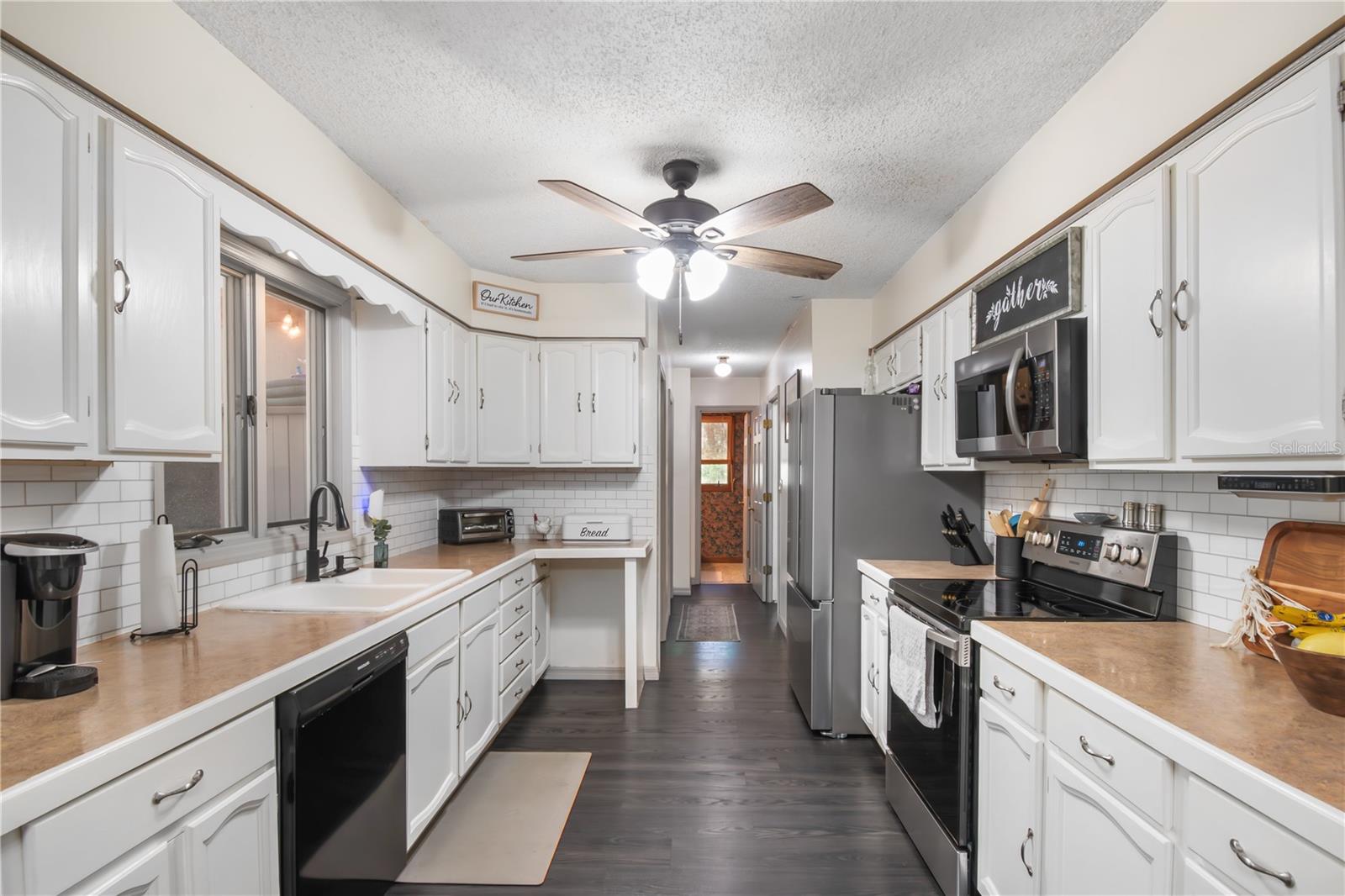 MEADOWBROOK RANCHES - Residential