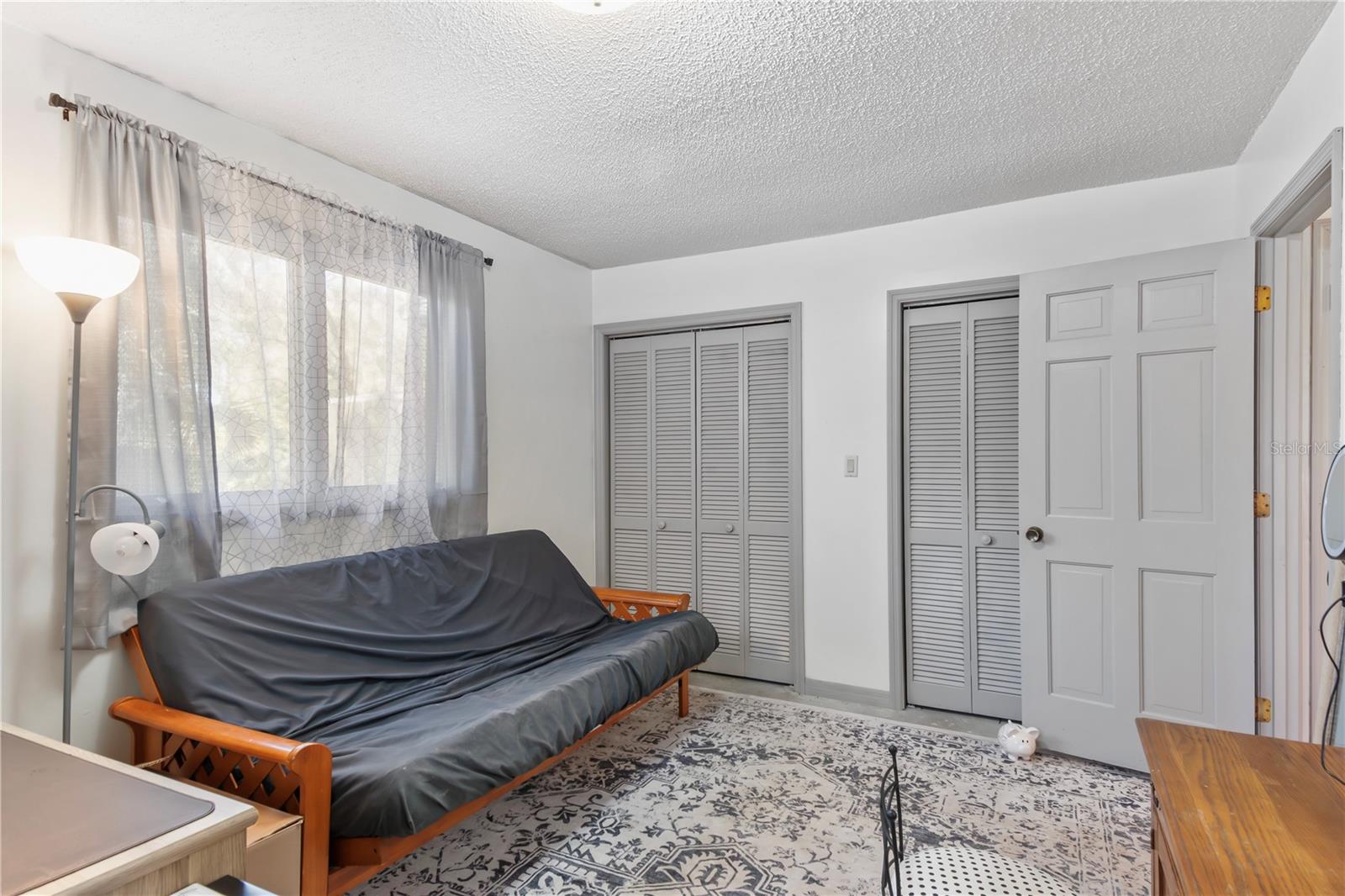 MEADOWBROOK RANCHES - Residential